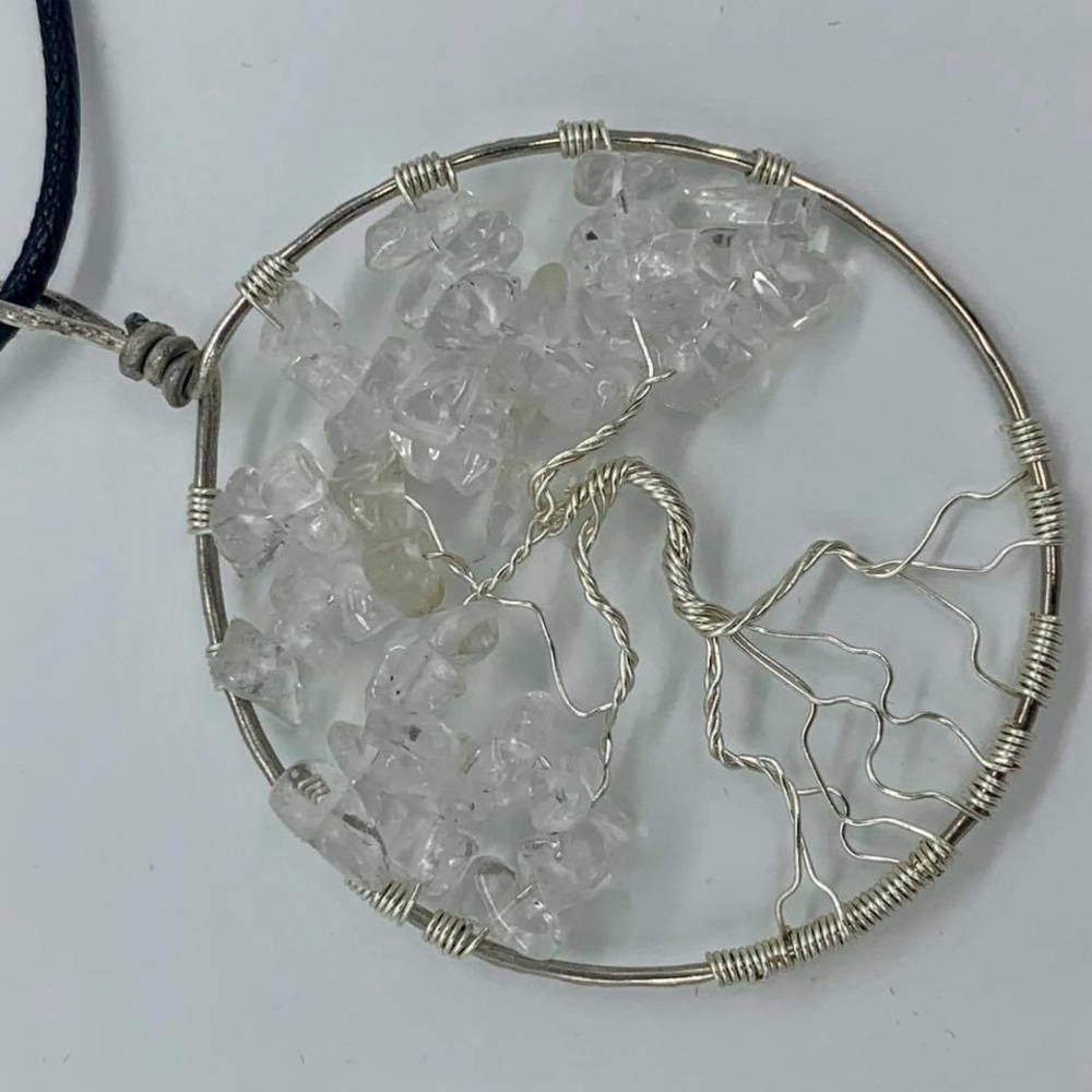 NWOT Quartz Tree of Life Necklace